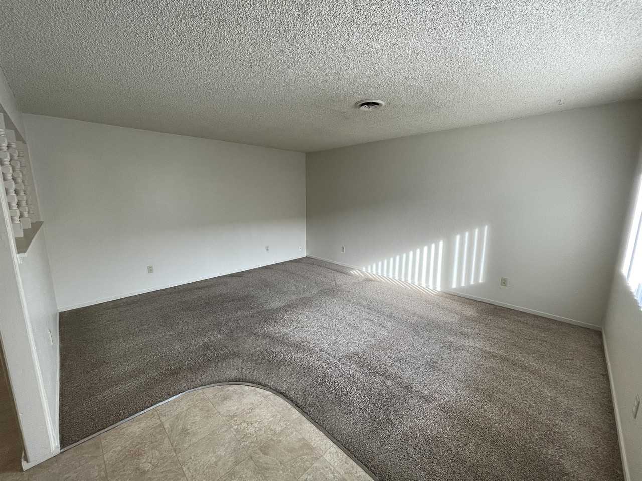 1720 Floyd Avenue - Photo 4 of 20