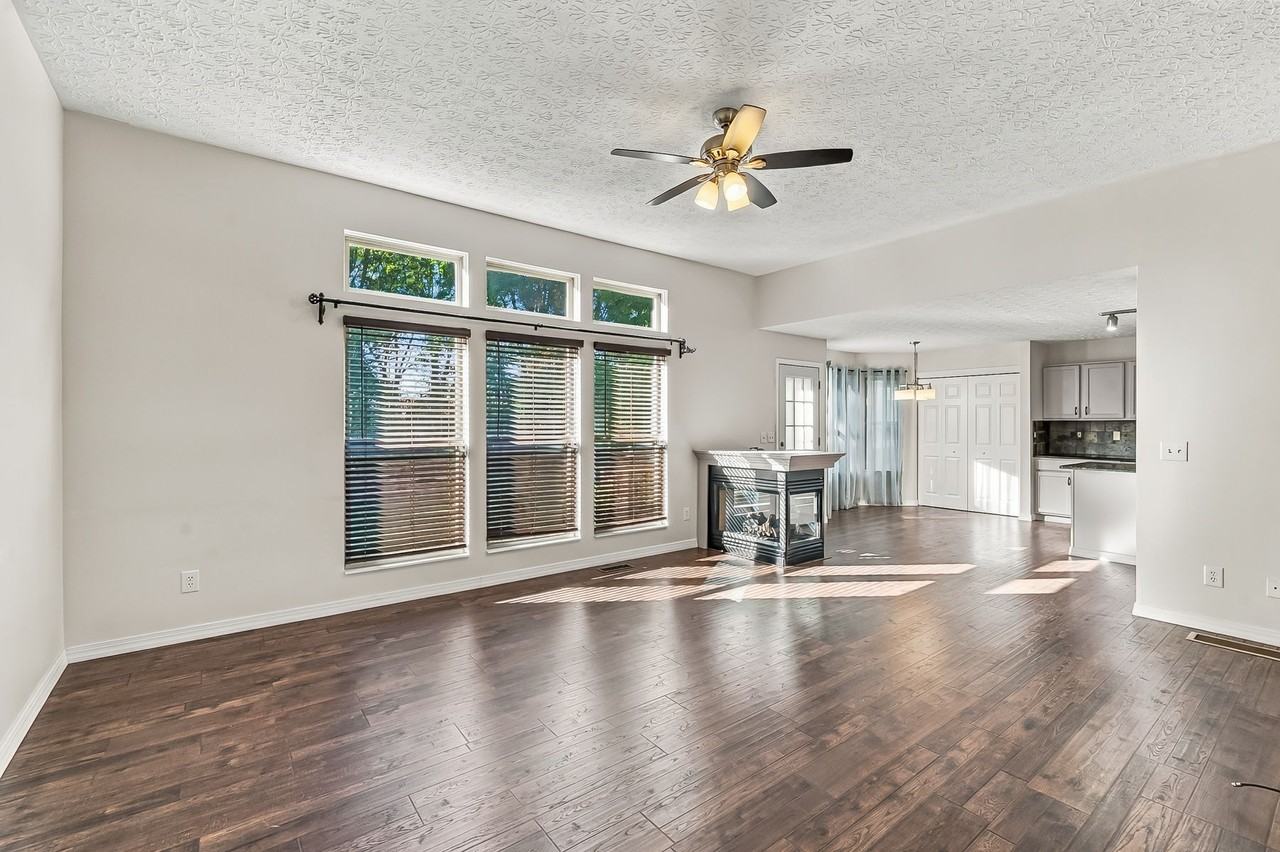1097 Pebble Brook Dr #1 - Photo 7 of 35