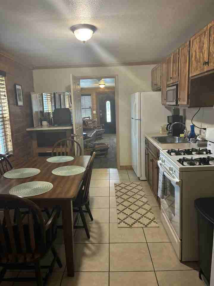 133 South Fremont Avenue A/B #1 - Photo 7 of 46