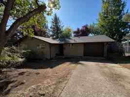 featured image of 4040 Ferry St #1
