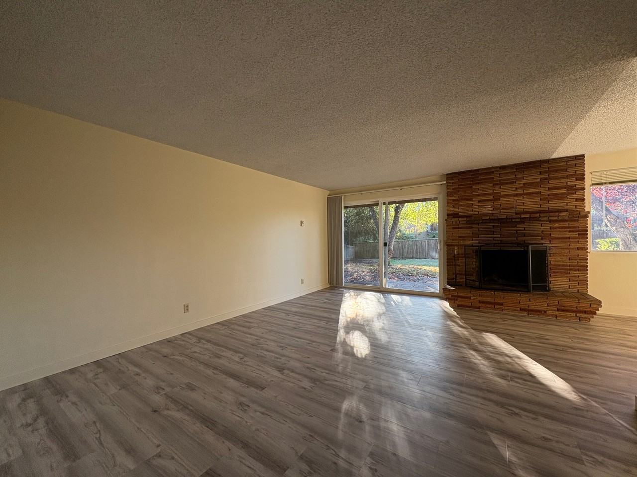 4040 Ferry St #1 - Photo 4 of 36