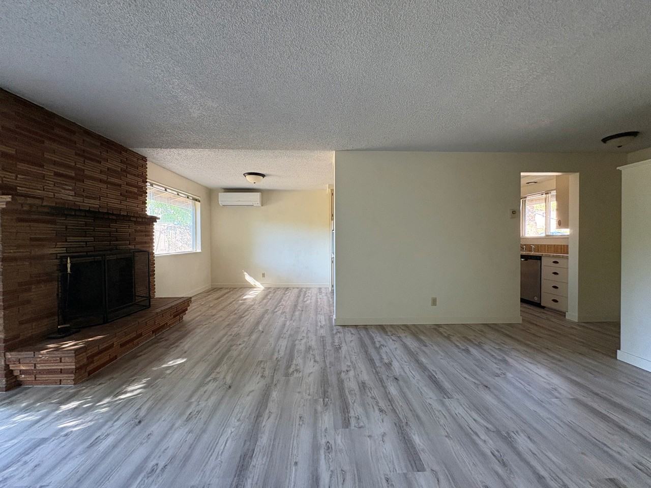 4040 Ferry St #1 - Photo 6 of 36