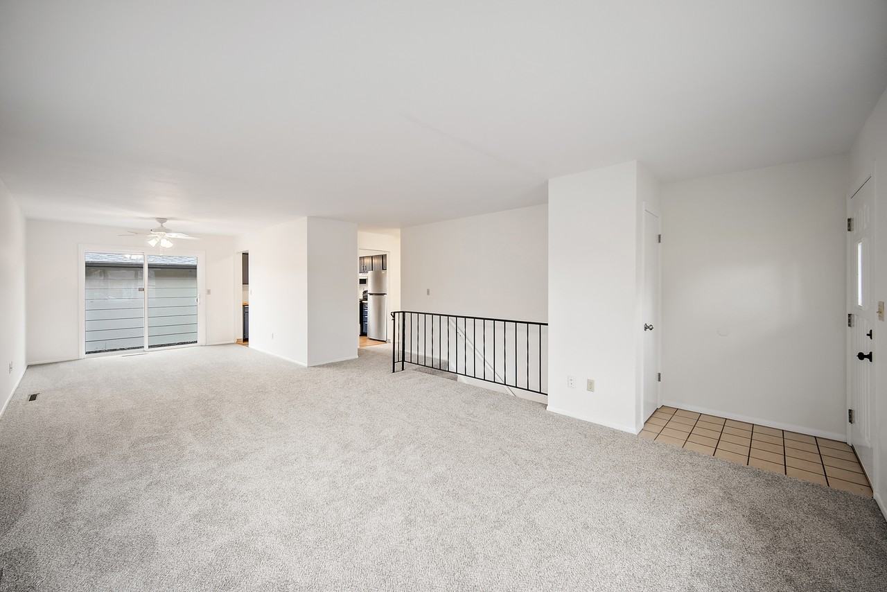 6737 Hampton Drive - Photo 5 of 37