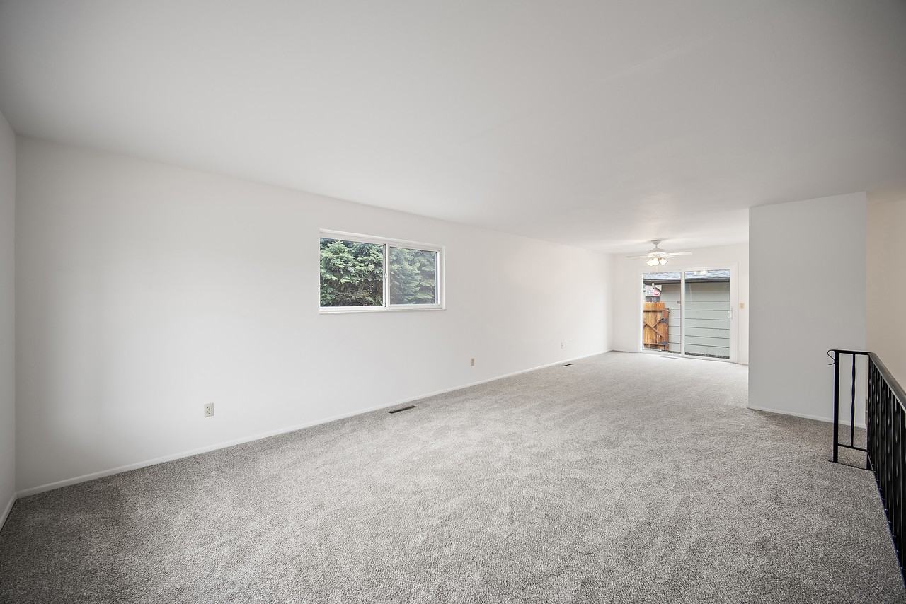 6737 Hampton Drive - Photo 6 of 37