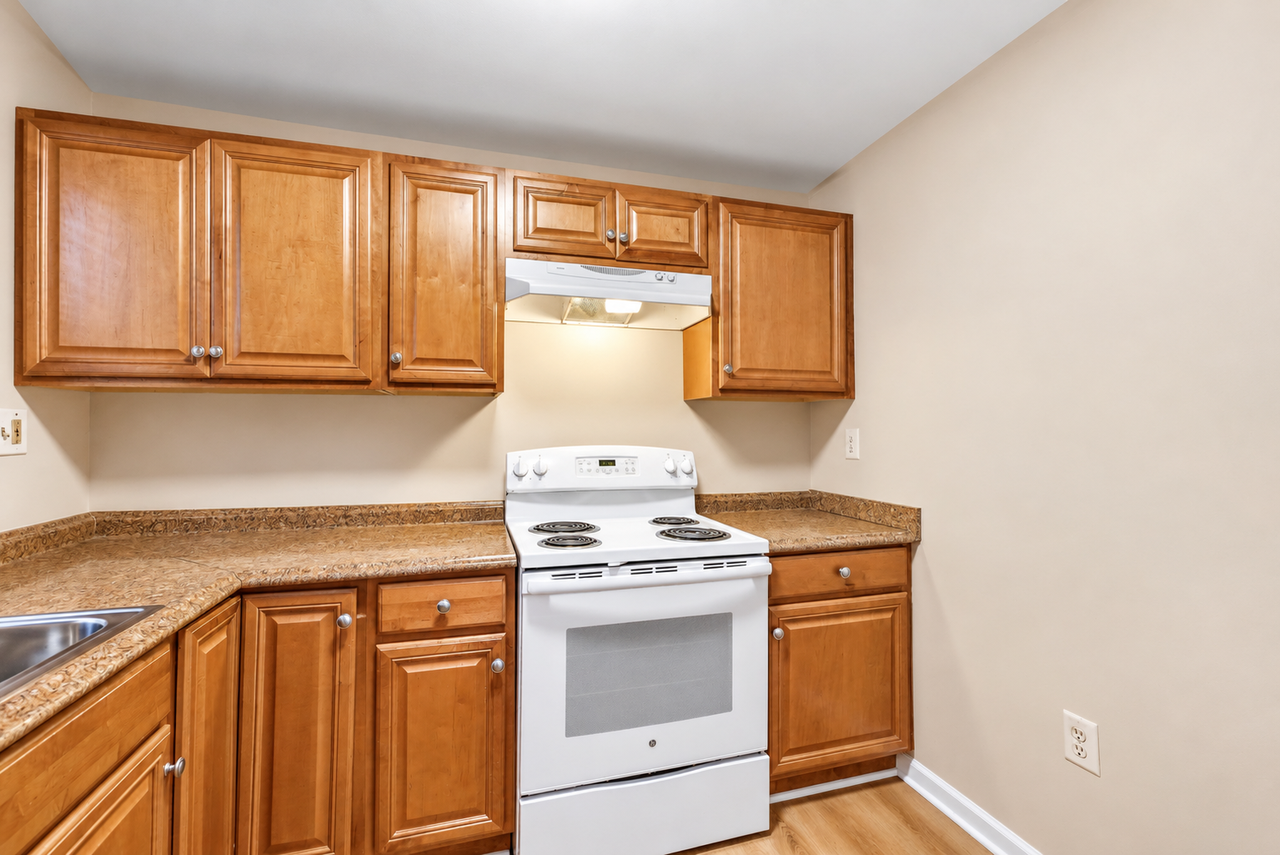 4554 Macarthur Blvd Nw #3 - Photo 5 of 47
