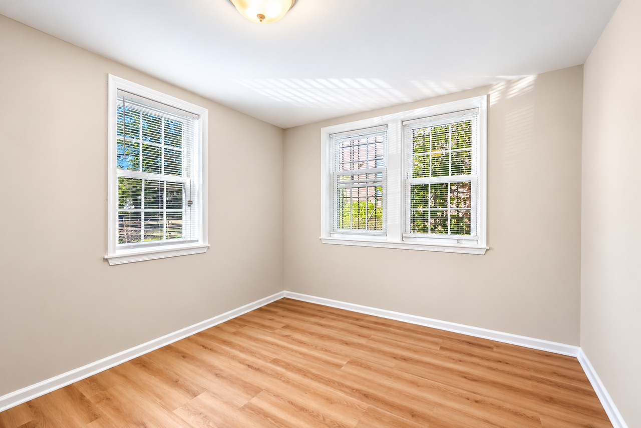 4554 Macarthur Blvd Nw #3 - Photo 7 of 47