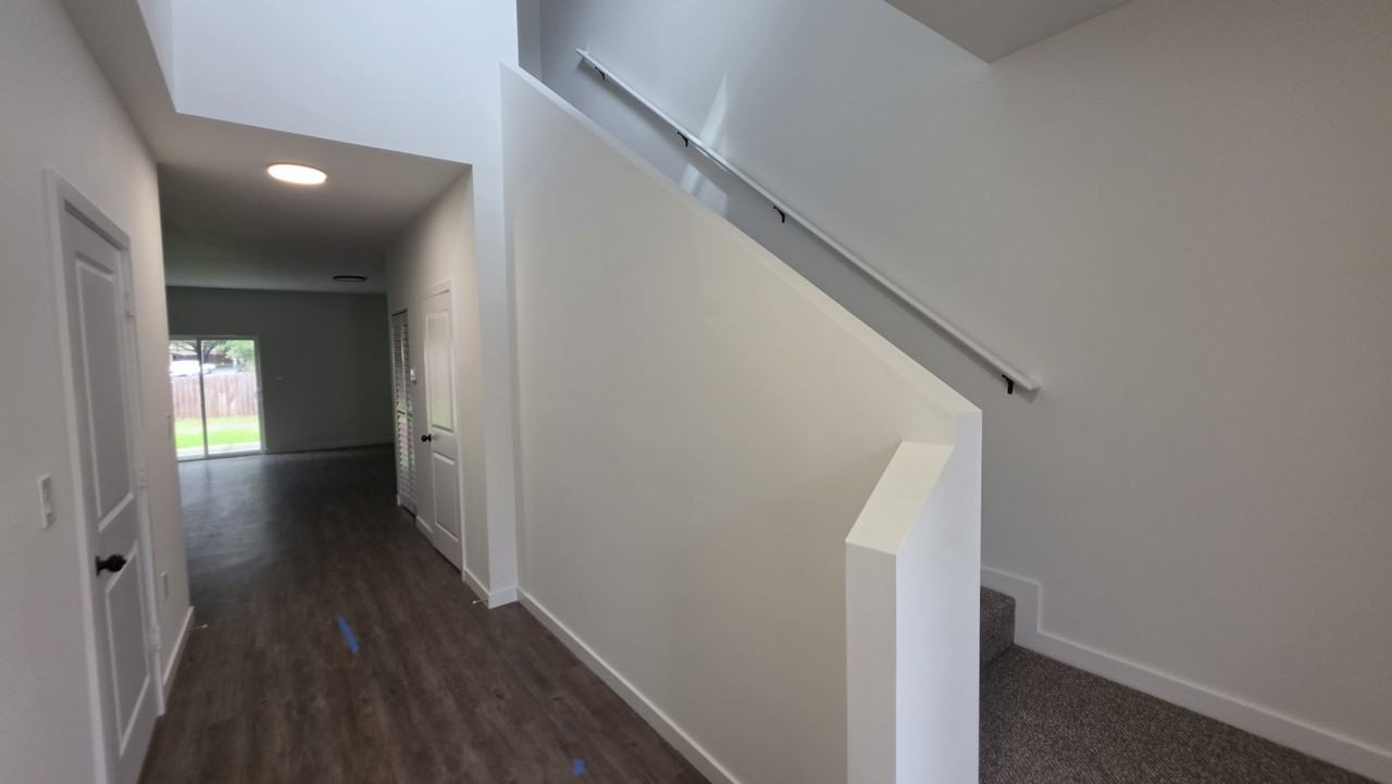 1589 Nw 29th Rd #7 - Photo 2 of 23