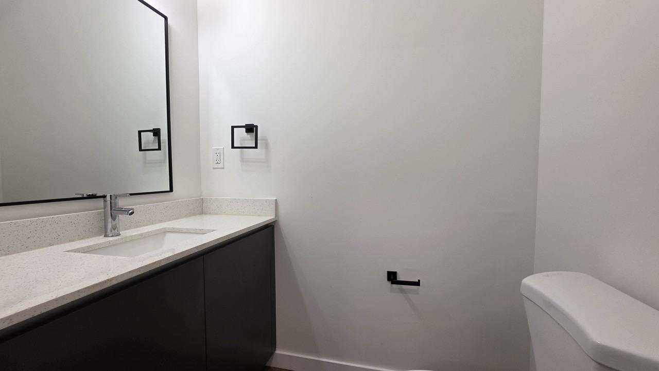 1589 Nw 29th Rd #7 - Photo 4 of 23