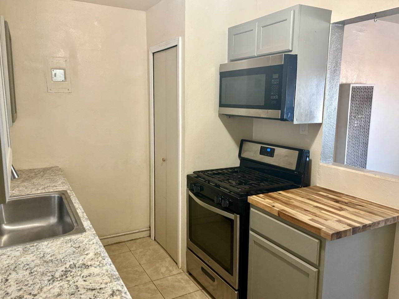 4404 2nd St NW - Photo 5 of 23