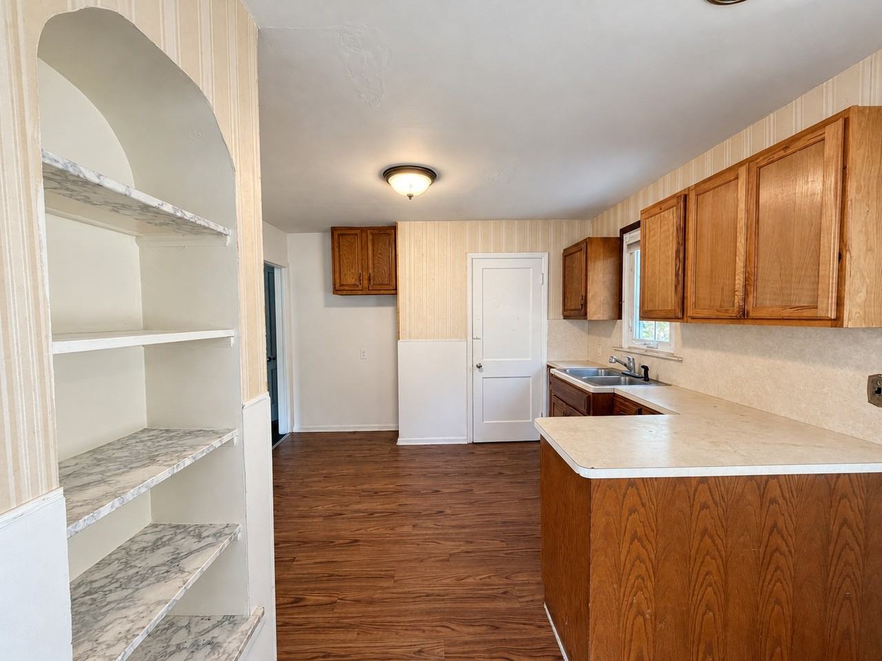 18863 Dean St #1 - Photo 4 of 24
