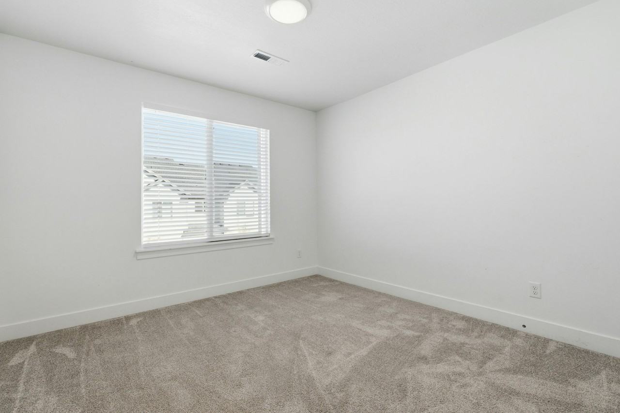 4599 West Marsh Peak Lane - Photo 5 of 13