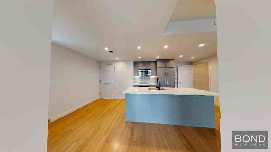 515 E 86th St - Photo 6 of 10
