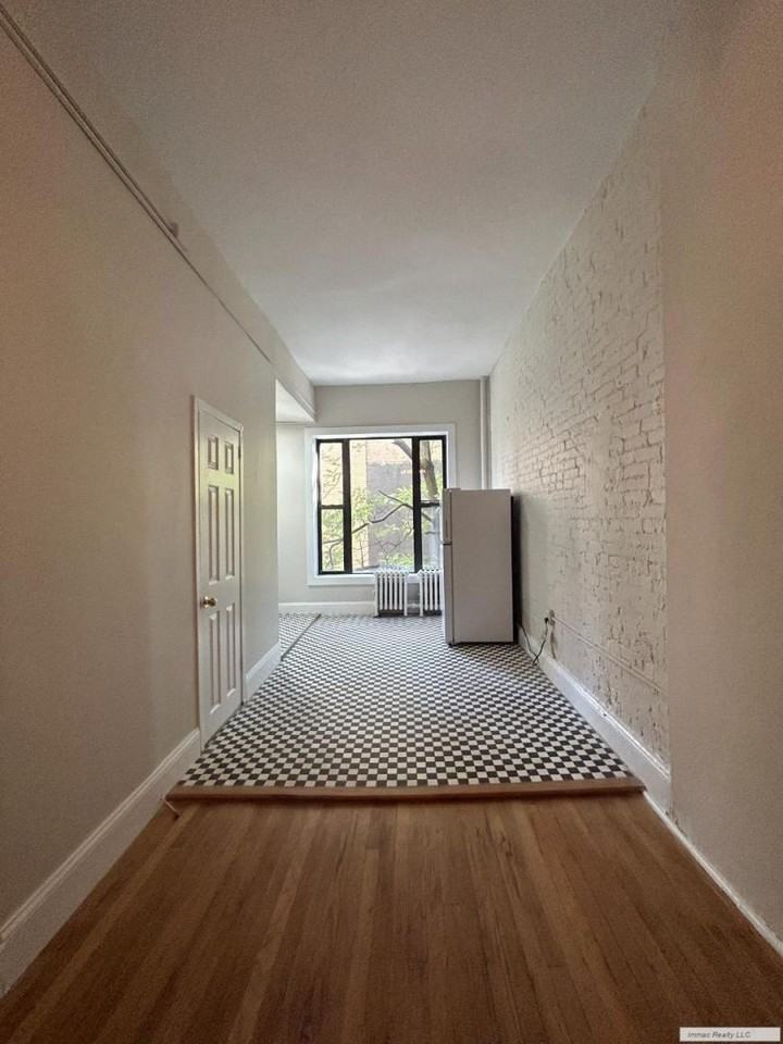 318 W 106th St - Photo 6 of 10