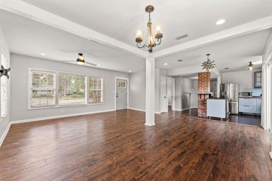 4603 Sussex Ave - Photo 3 of 10