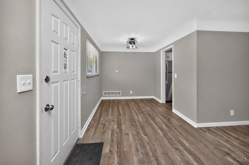 5845 Salvia Ave - Photo 3 of 10