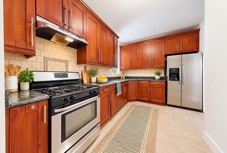 1944 Madison Ave - Photo 6 of 8