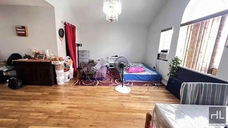 2810 Beverley Rd - Photo 5 of 10