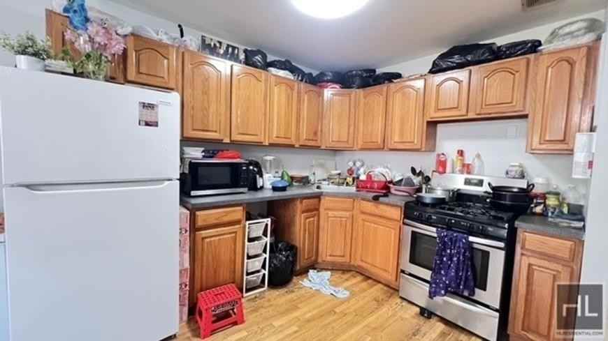 2810 Beverley Rd - Photo 6 of 10