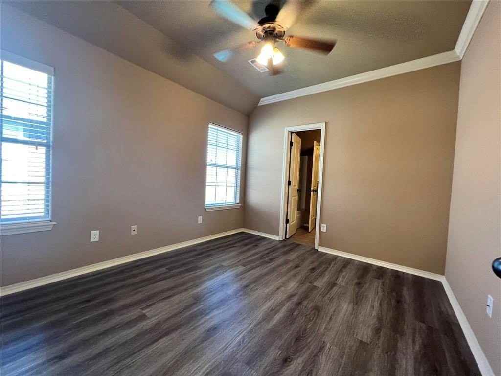 3808 Sw Gibson Ave - Photo 6 of 15