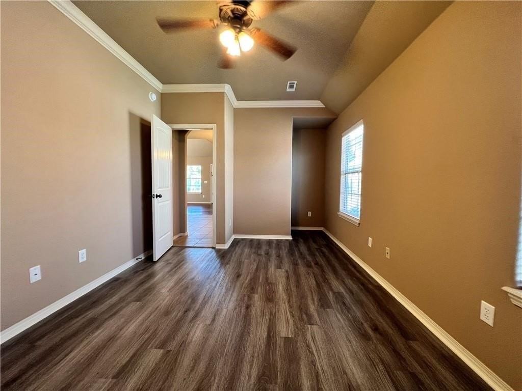 3808 Sw Gibson Ave - Photo 7 of 15