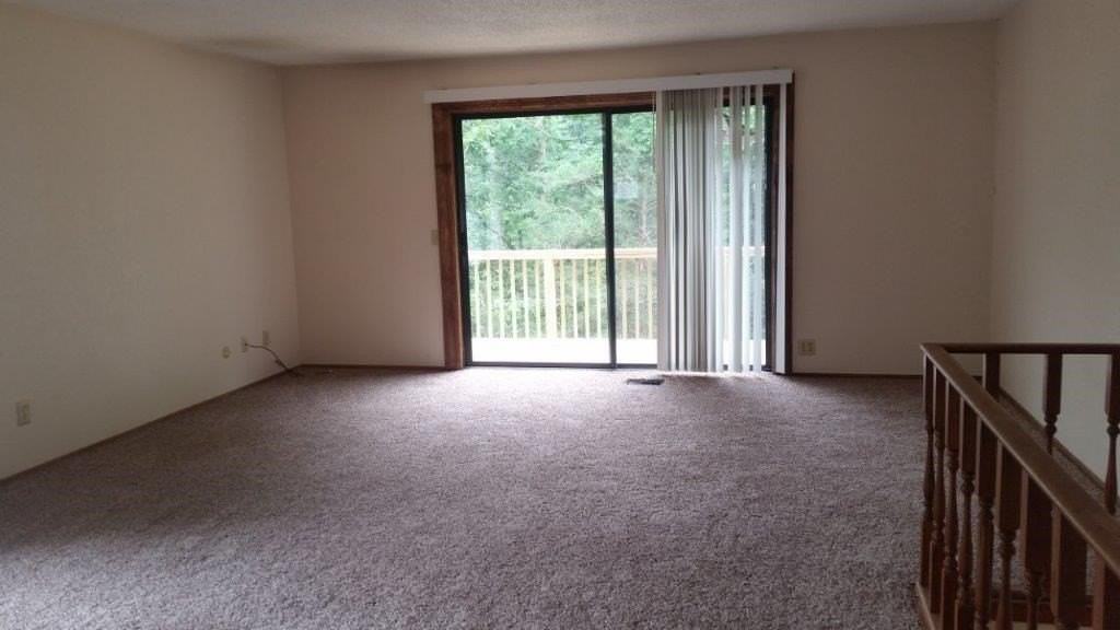 34 Abingdon Ln - Photo 3 of 10