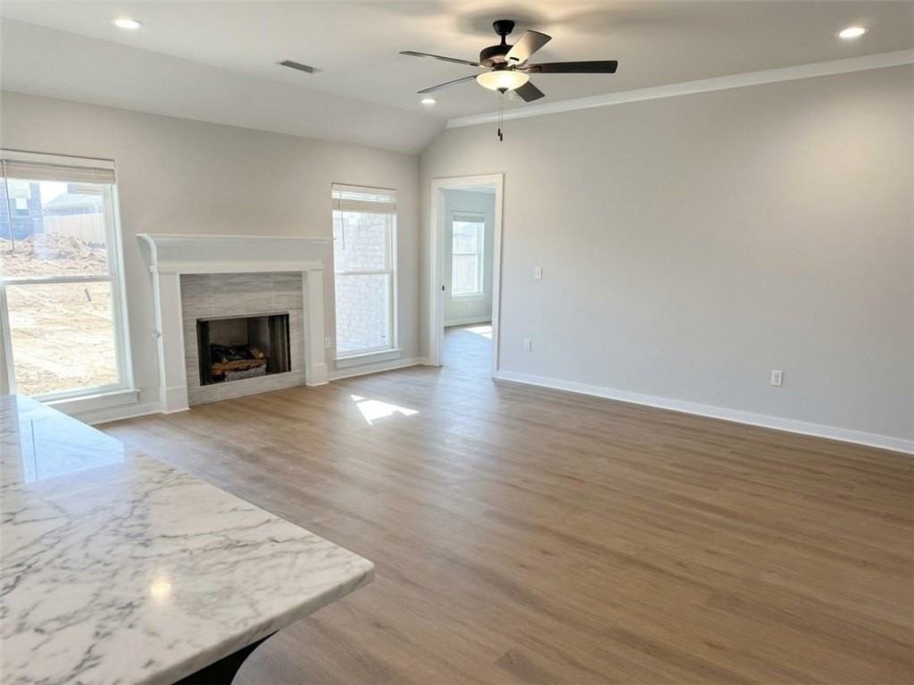 1203 Pepperwood Ave - Photo 4 of 12