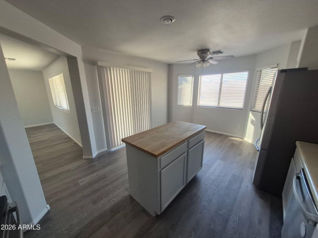 41577 W Sunland Dr - Photo 6 of 16