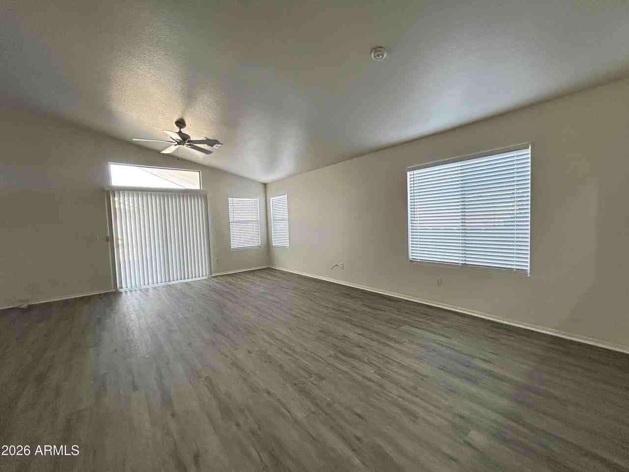 10424 W Medlock Dr - Photo 5 of 28