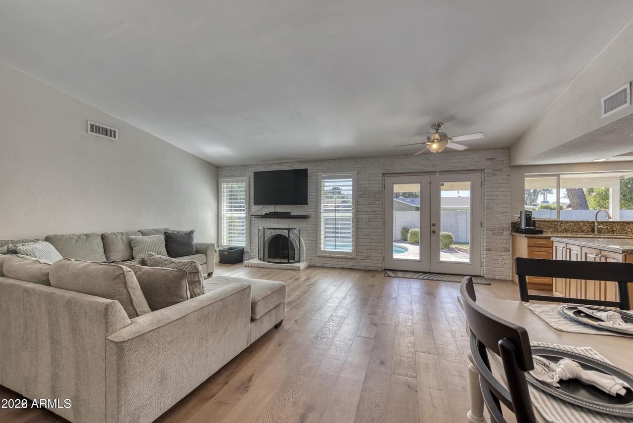 4443 E Friess Dr - Photo 4 of 8