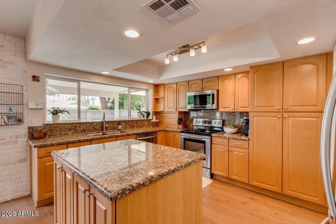 4443 E Friess Dr - Photo 6 of 8