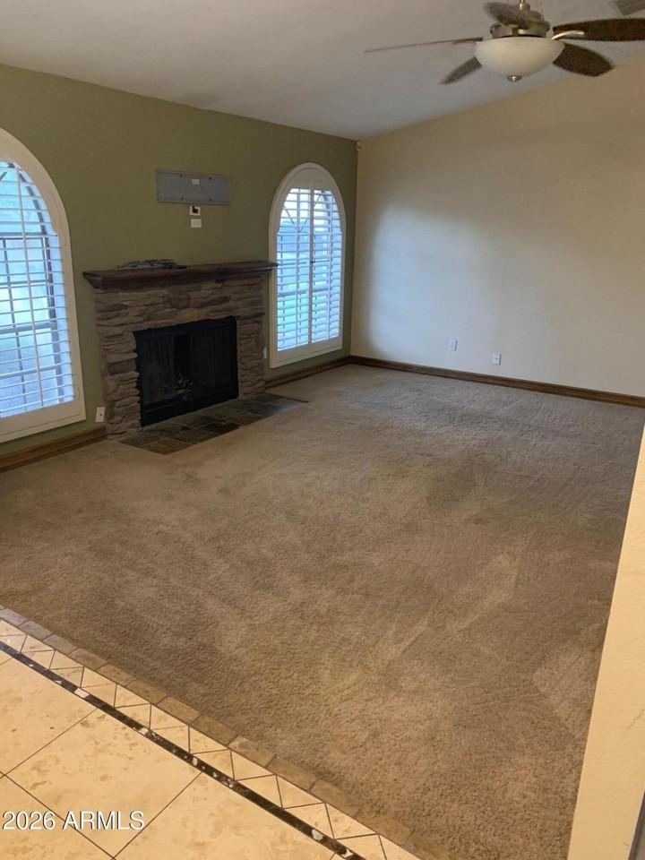 435 E Larkspur Ln - Photo 5 of 21