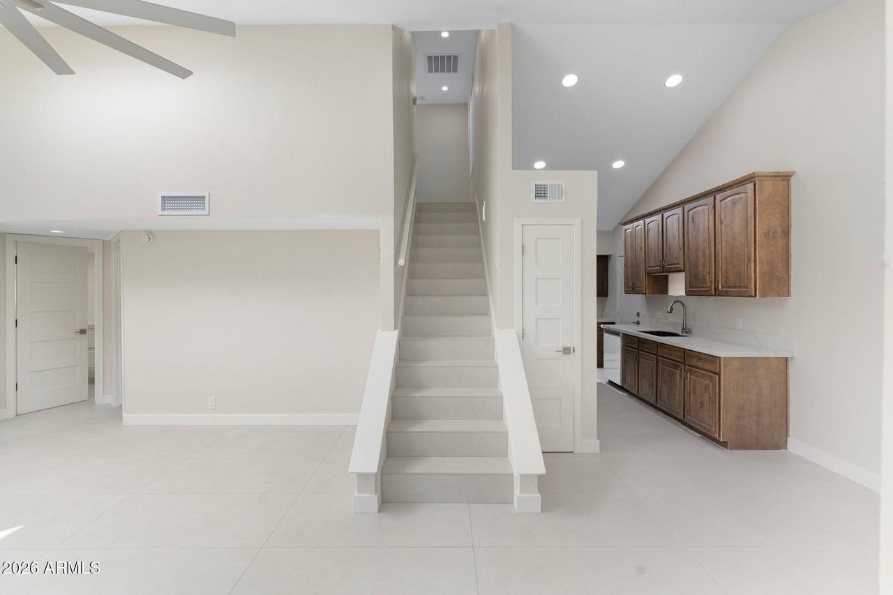 1645 E Villa Maria Dr - Photo 7 of 41