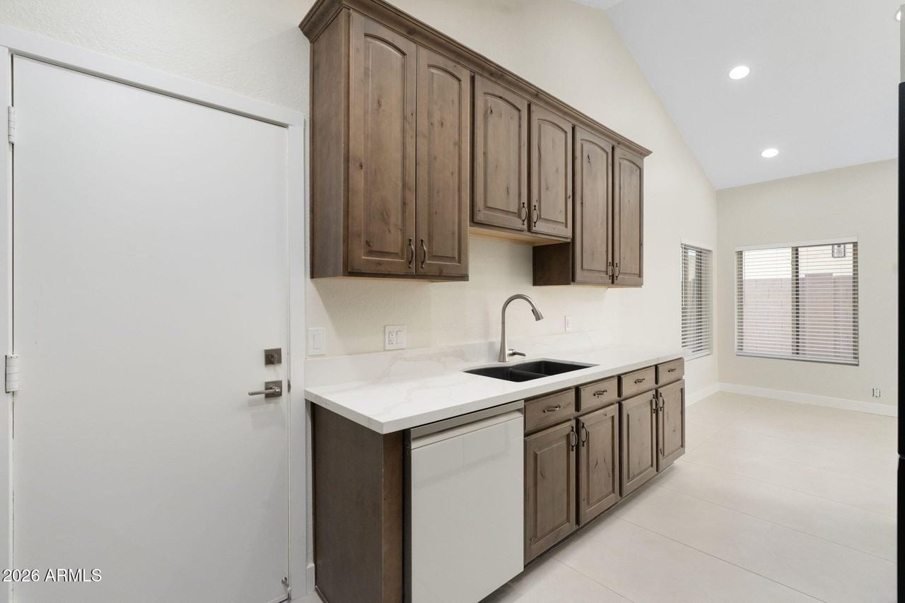 1645 E Villa Maria Dr - Photo 6 of 43