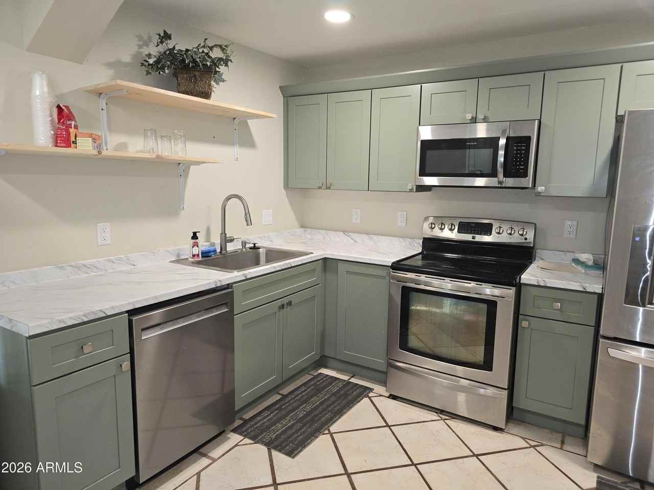 21655 W Harding St - Photo 2 of 12