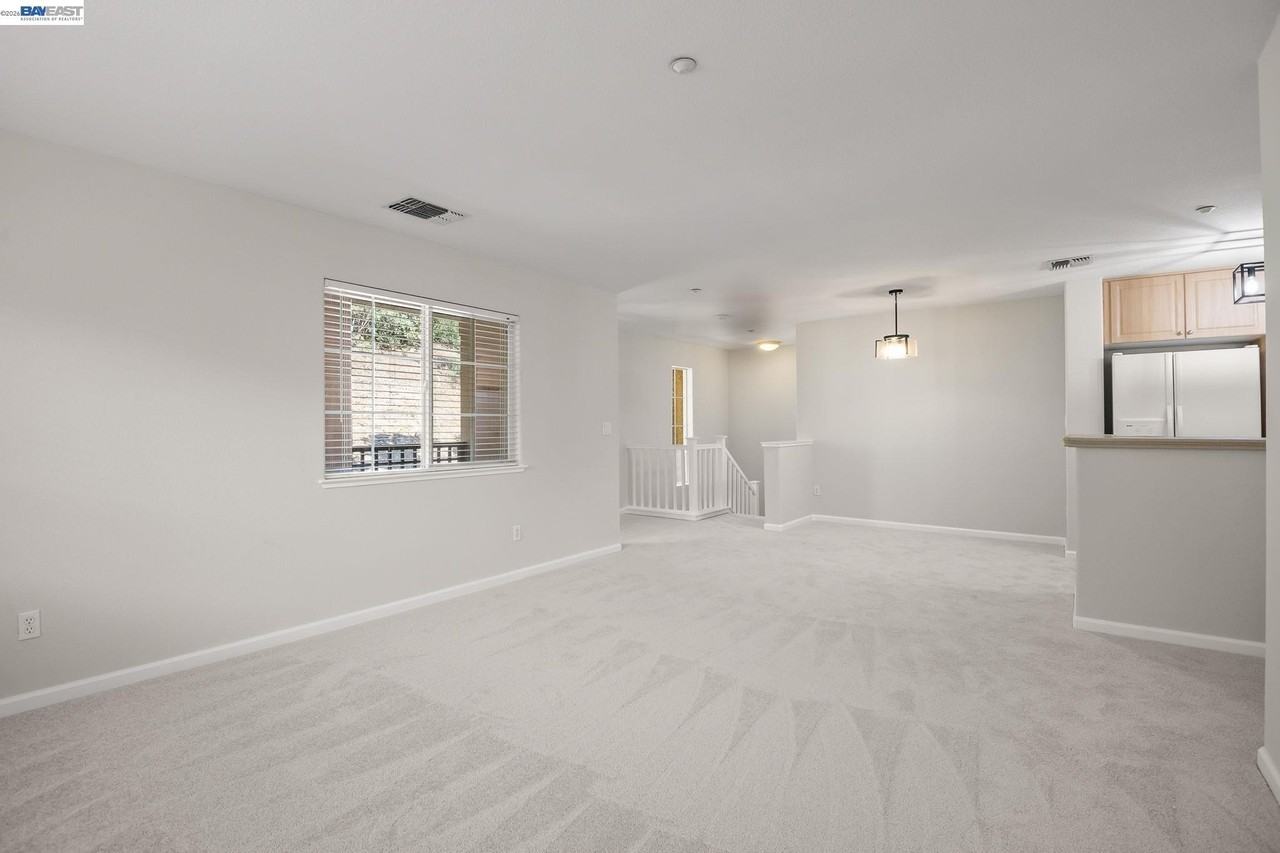27 Meritage Cmn #205 - Photo 5 of 25