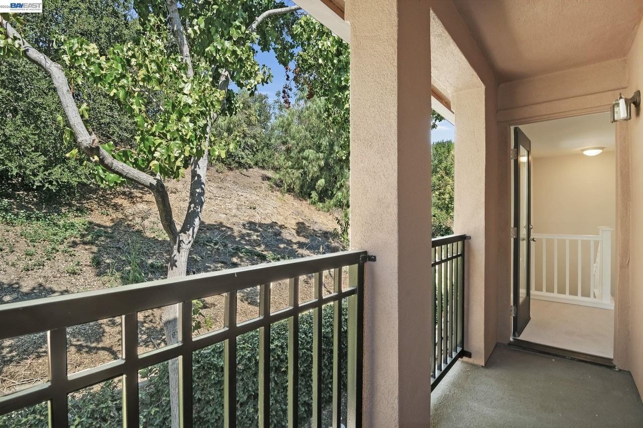 27 Meritage Cmn #205 - Photo 6 of 25