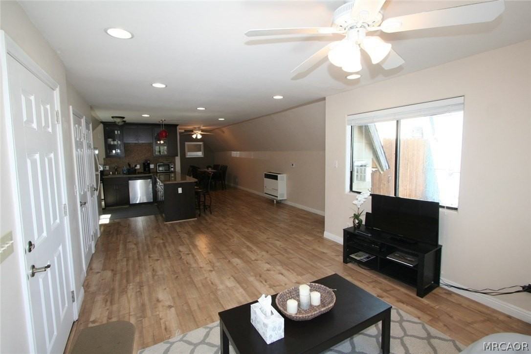 118 W Sherwood Blvd - Photo 2 of 21