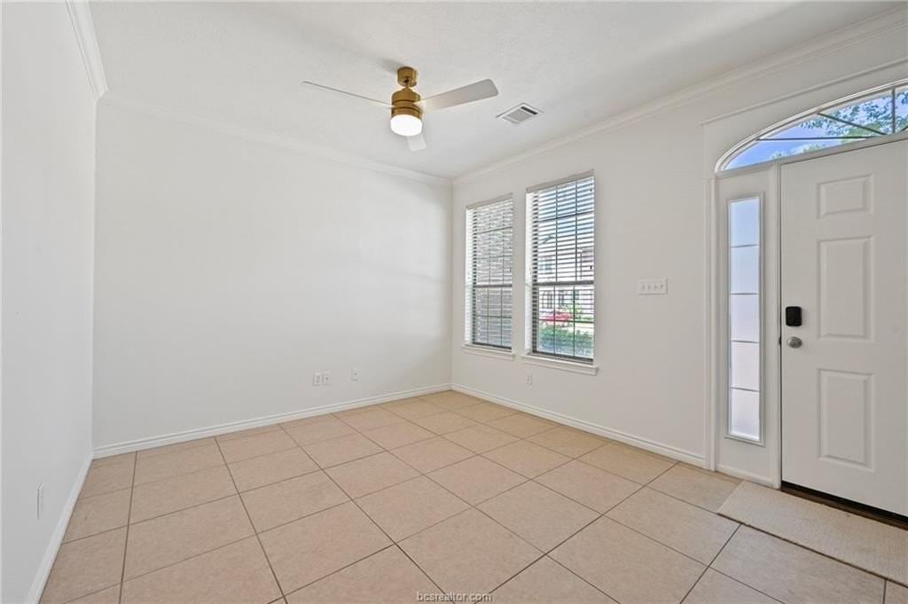 114 Forest Dr - Photo 4 of 26