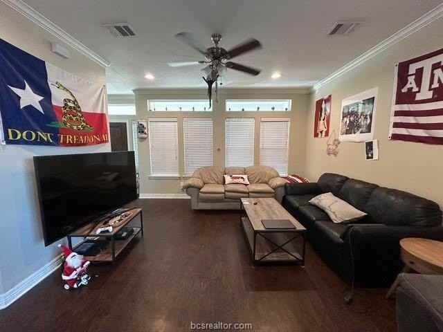 1422 Holleman Dr - Photo 3 of 23