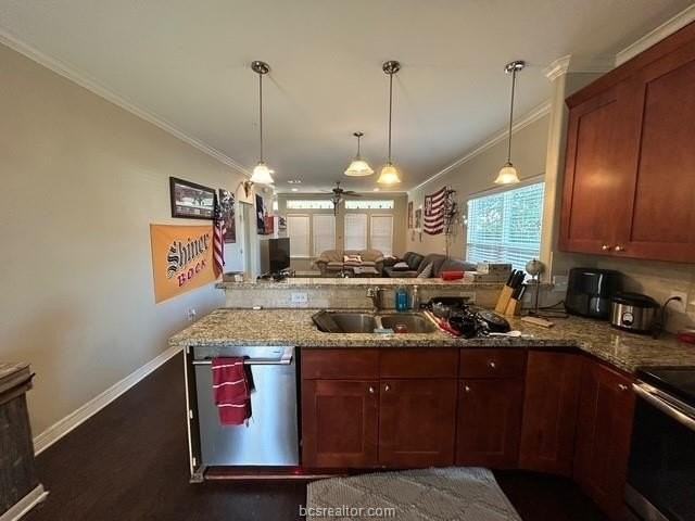 1422 Holleman Dr - Photo 6 of 23