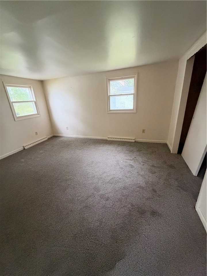 33 S Carroll St - Photo 6 of 12