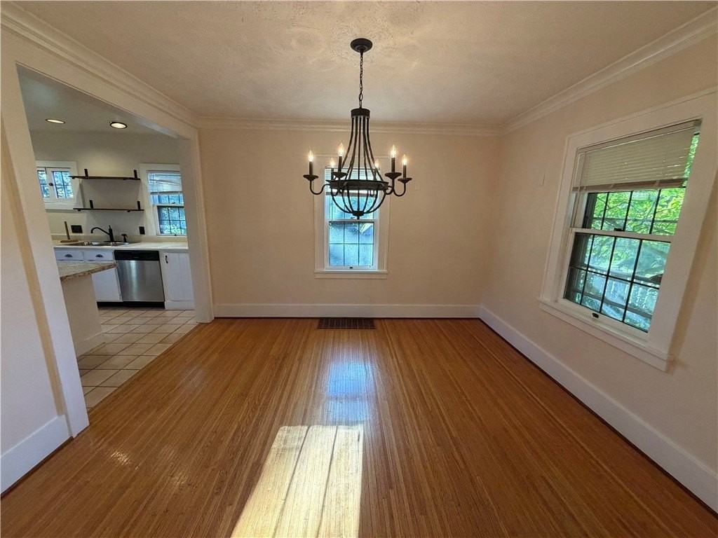 166 Beresford Rd - Photo 6 of 17