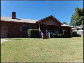 5115 N Locust St - Photo 1 of 1