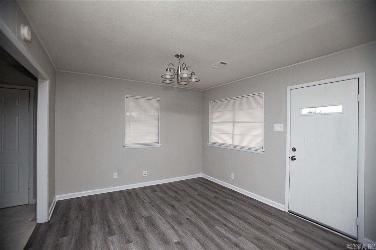 210 Mount Olive St - Photo 2 of 11