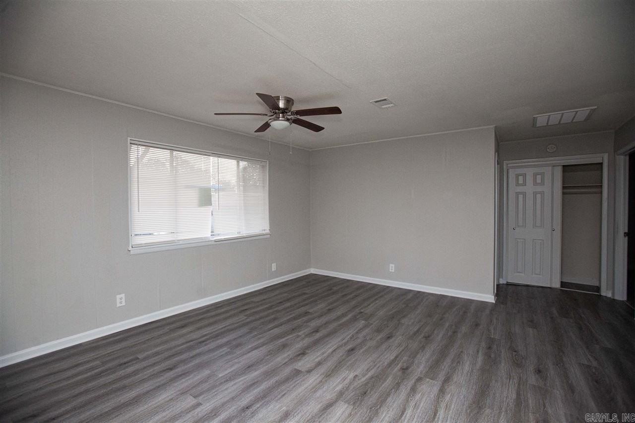 210 Mount Olive St - Photo 6 of 11
