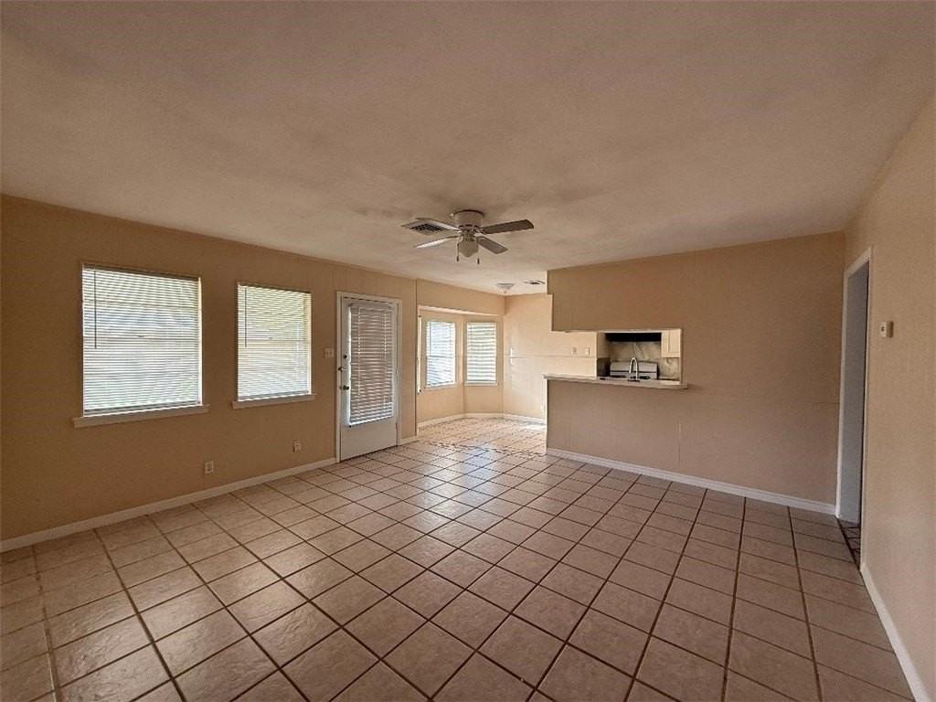 1816 Portland Dr - Photo 5 of 26
