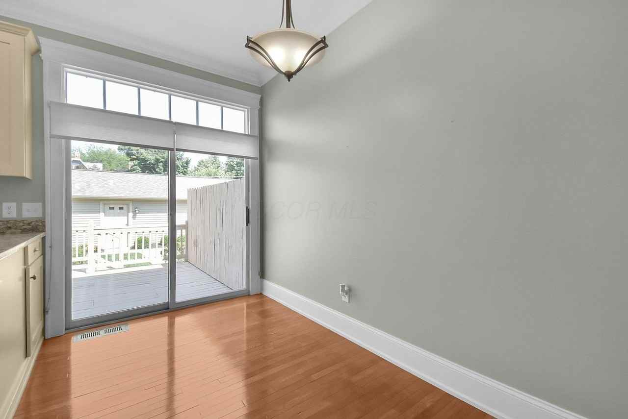 360 Forest St - Photo 7 of 25