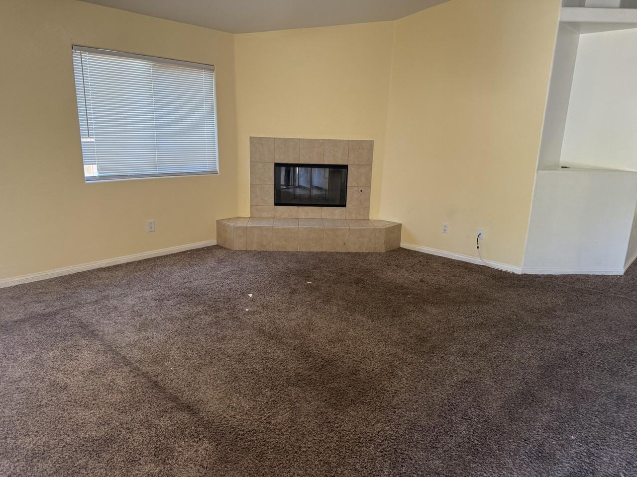 66139 8th St - Photo 4 of 19