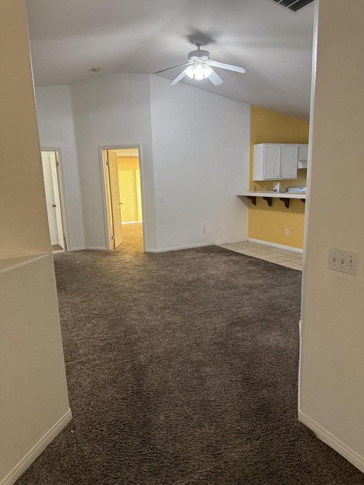 66139 8th St - Photo 5 of 19