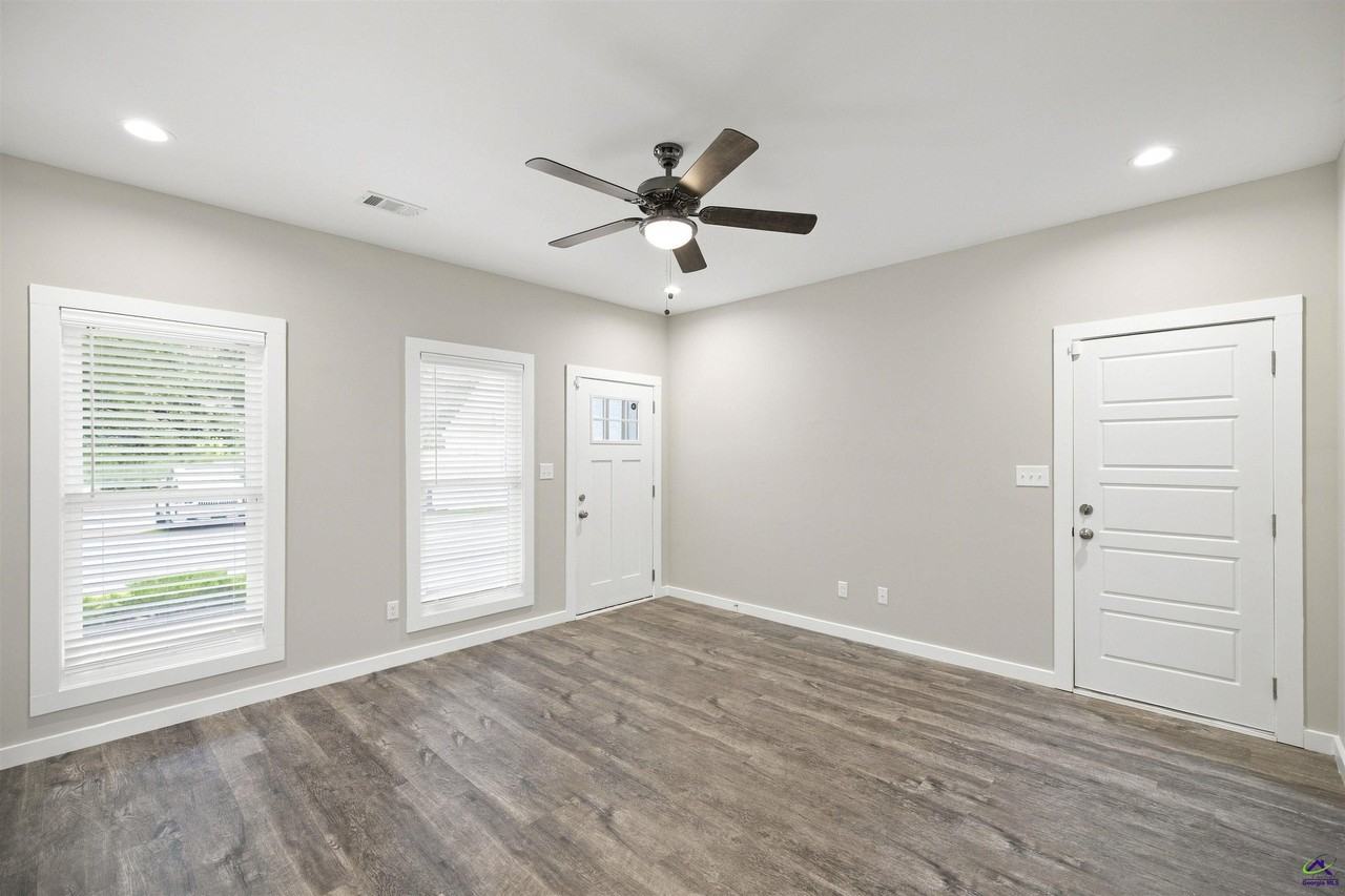 110 Leisure Pointe Cv - Photo 5 of 21